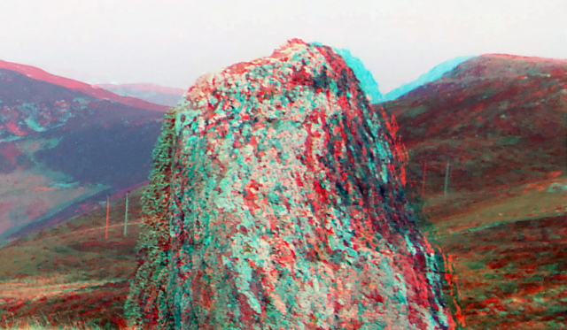 A zoomed in section of an anaglyph showing the separation between colours.